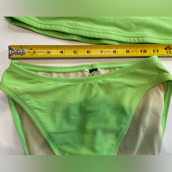CLEARANCE Three- Piece Swim Bundle Size Small - Picture 4 of 8
